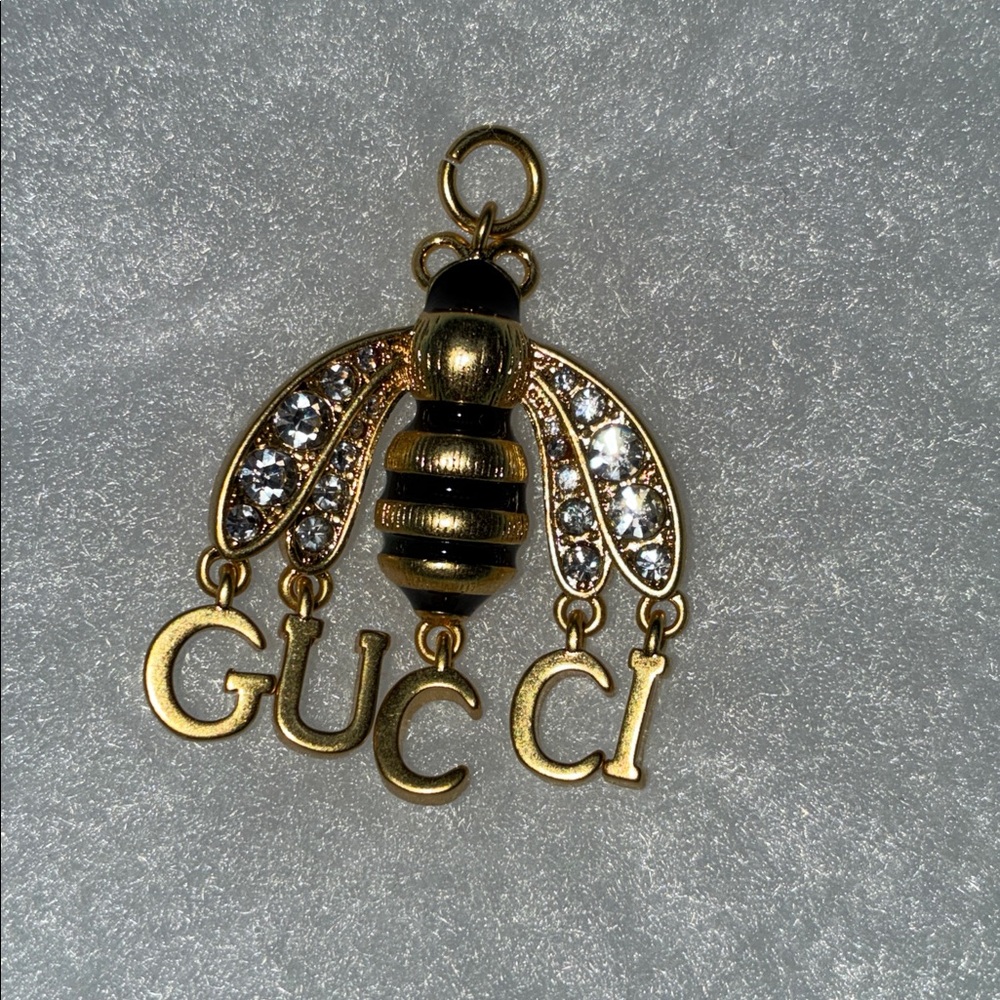 Authentic Gucci Bee🐝